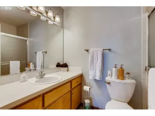 Photo #6: 20417077 Listing