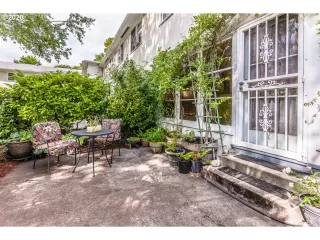 Photo #6: 20417179 Listing