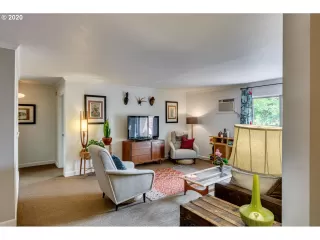 Photo #2: 20417587 Listing