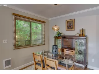 Photo #6: 20417587 Listing