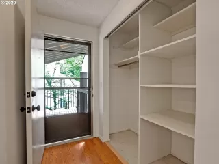 Photo #1: 20417844 Listing