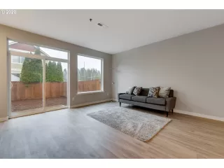 Photo #4: 20418021 Listing