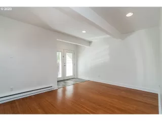 Photo #2: 20418997 Listing 