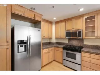 Photo #4: 20419018 Listing 