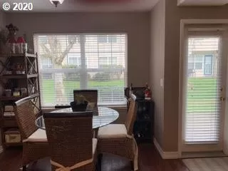 Photo #4: 20419830 Listing