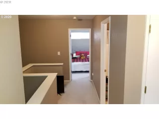 Photo #6: 20419830 Listing