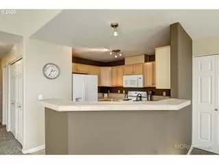 Photo #2: 20419993 Listing 
