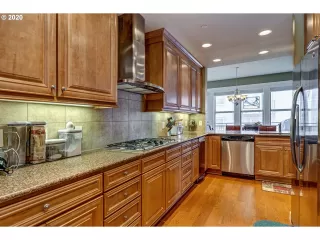 Photo #2: 20420368 Listing