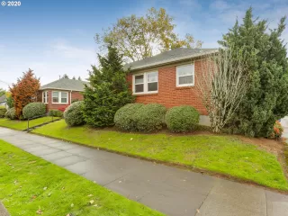 Photo #2: 20420947 Listing