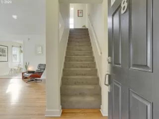 Photo #3: 20420947 Listing