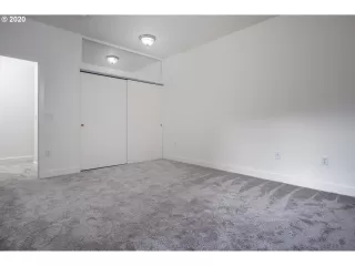 Photo #3: 20421850 Listing 