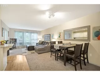 Photo #3: 20424338 Listing