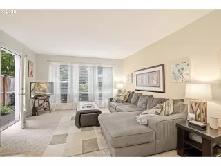 Photo #6: 20424338 Listing