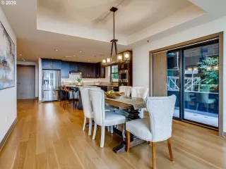 Photo #5: 20427661 Listing 