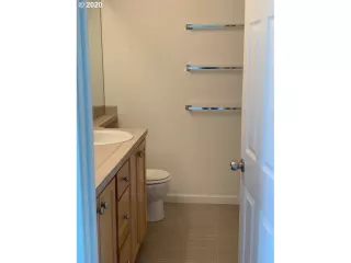 Photo #3: 20427673 Listing