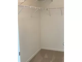 Photo #5: 20427673 Listing