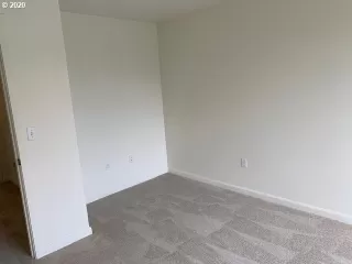 Photo #6: 20427673 Listing