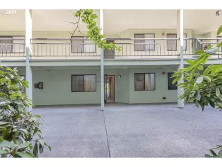 Photo #3: 20427737 Listing