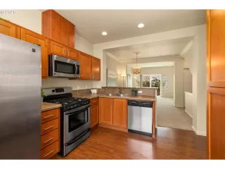 Photo #3: 20428452 Listing 