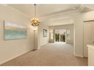 Photo #6: 20428452 Listing 