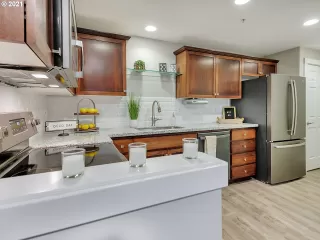 Photo #4: 20428659 Listing 