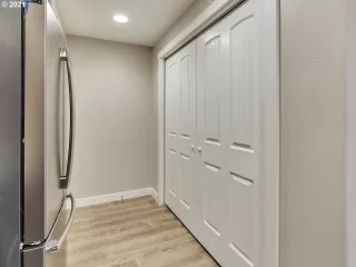 Photo #6: 20428659 Listing 