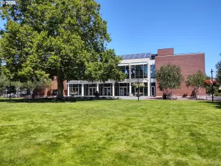 Photo #1: 20429064 Listing