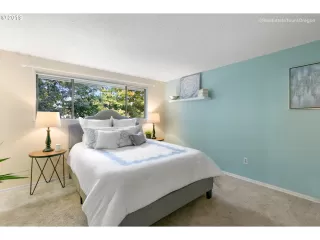 Photo #6: 20429130 Listing