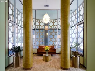 Photo #1: 20429695 Listing 