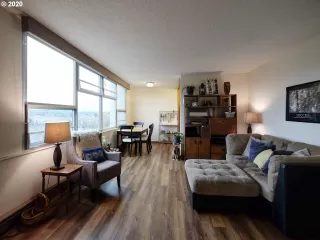 Photo #2: 20429695 Listing 