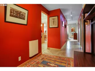 Photo #2: 20430216 Listing