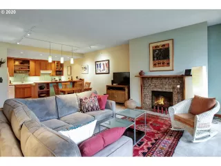 Photo #3: 20430216 Listing