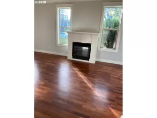 Photo #1: 20430277 Listing