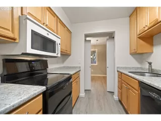 Photo #3: 20430779 Listing