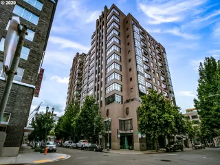 Photo #1: 20431307 Listing 