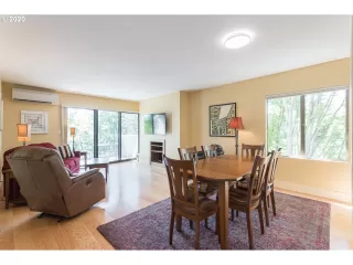 Photo #2: 20431308 Listing