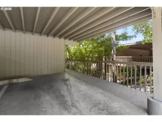 Photo #1: 20431383 Listing