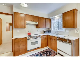 Photo #5: 20431806 Listing 