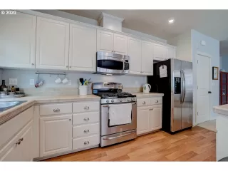 Photo #2: 20431990 Listing 