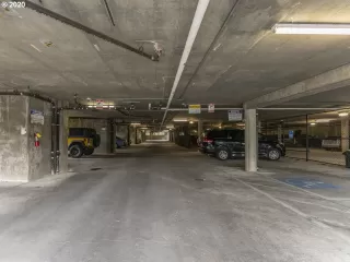 Photo #1: 20432516 Listing