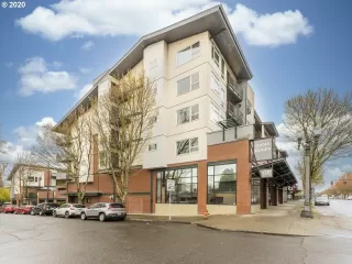 Photo #2: 20432516 Listing