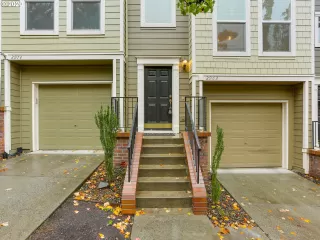 Photo #6: 20432572 Listing