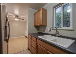 Photo #6: 20434568 Listing 