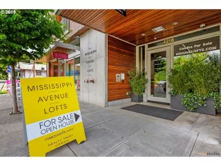 Photo #2: 20435293 Listing 