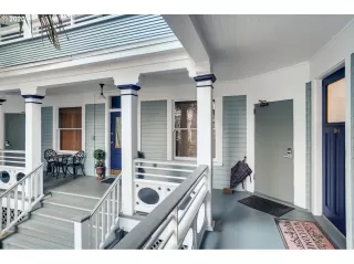 Photo #6: 20435374 Listing