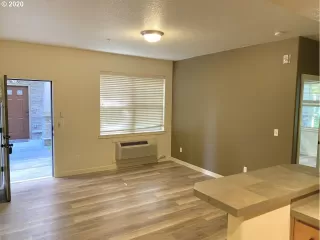 Photo #4: 20435425 Listing 