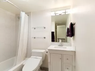 Photo #3: 20435519 Listing