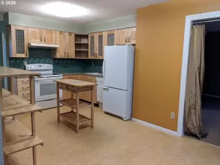 Photo #4: 20436342 Listing
