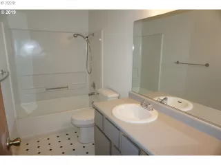 Photo #1: 20436347 Listing