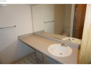 Photo #3: 20436347 Listing